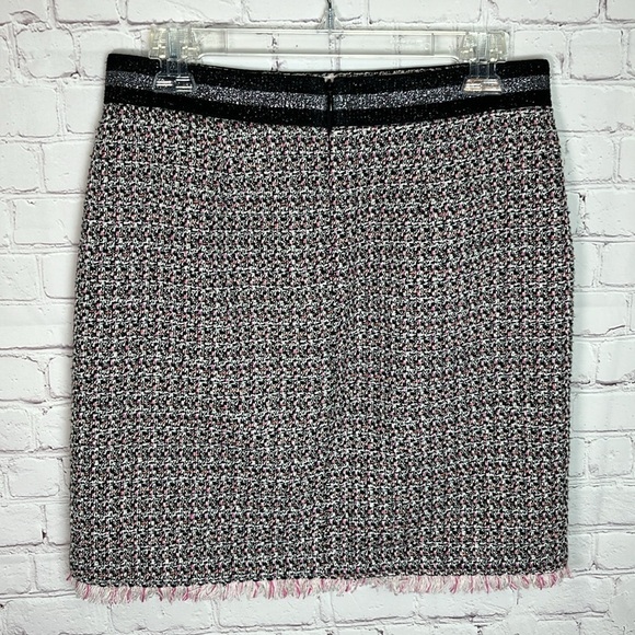 Comma, Short Tweed Boucle Skirt with Sparkly Waist - Picture 6 of 13